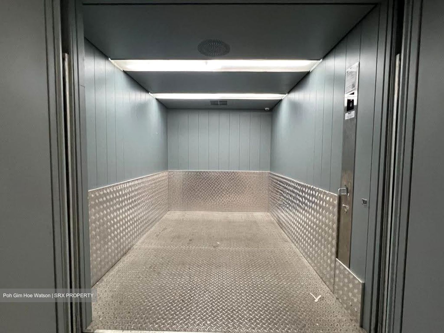 Csi Distribution Centre (D19), Factory #638976071